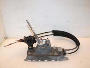 Gebruikte Versnellingspook Volkswagen Golf V Variant (1K5) 1.4 TSI 122 16V Prijs € 50,00 Margeregeling aangeboden door Van Gils Automotive