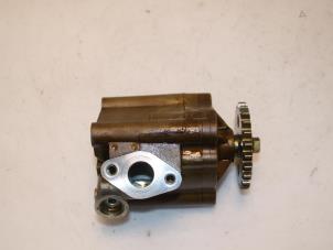 Gebruikte Oliepomp Volvo V50 (MW) 1.8 16V Prijs € 55,00 Margeregeling aangeboden door Van Gils Automotive