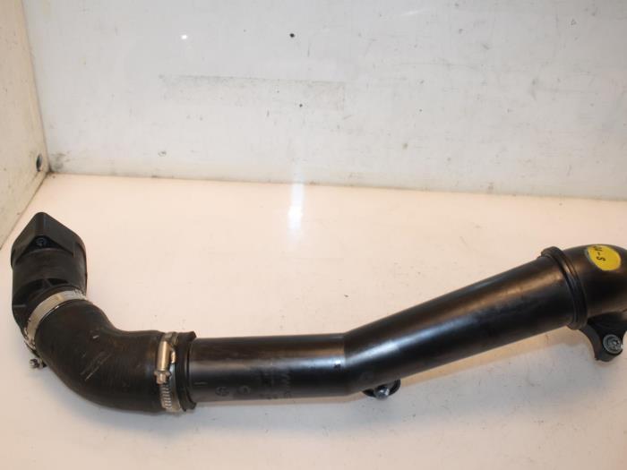 Gebruikte Intercooler Buis Volkswagen Polo VI (AW1) 1.6 TDI 16V 95 Prijs € 38,72 Inclusief btw aangeboden door Van Gils Automotive