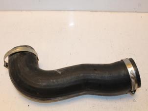Gebruikte Intercooler Slang Volkswagen Touran (5T1) 1.8 TSI Prijs € 52,03 Inclusief btw aangeboden door Van Gils Automotive