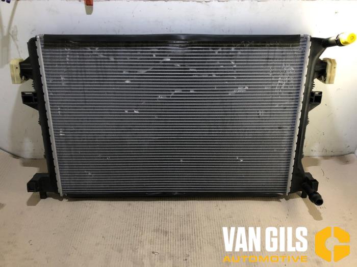 Gebruikte Radiateur Volkswagen Touran (5T1) 1.4 TSI Prijs op aanvraag aangeboden door Van Gils Automotive