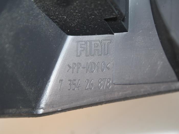Dashboard deel van een Fiat 500 (312) 1.2 69 2011