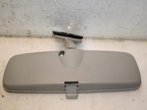 Gebruikte Spiegel binnen Suzuki Celerio (LF) 1.0 12V Dualjet Prijs € 54,00 Margeregeling aangeboden door Van Gils Automotive