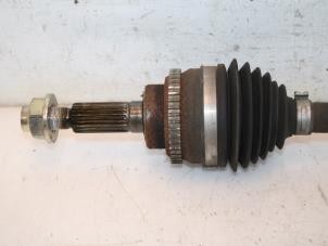 Gebruikte Aandrijfas links-voor Suzuki Celerio (LF) 1.0 12V Dualjet Prijs € 77,00 Margeregeling aangeboden door Van Gils Automotive