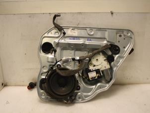 Gebruikte Raammechaniek 4Deurs rechts-achter Volvo V50 (MW) 2.0 D 16V Prijs € 50,00 Margeregeling aangeboden door Van Gils Automotive