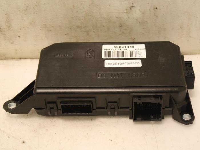 Gebruikte Computer Diversen Fiat Croma (194) 2.2 MPI 16V Prijs € 60,00 Margeregeling aangeboden door Van Gils Automotive