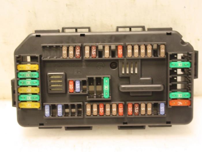 Zekeringkast BMW 3-Serie O168183 - VanGilsAutomotive