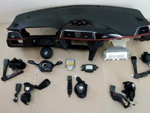 Gebruikte Module + Airbag Set BMW 3 serie (F30) 330e Prijs € 1.813,79 Inclusief btw aangeboden door Van Gils Automotive