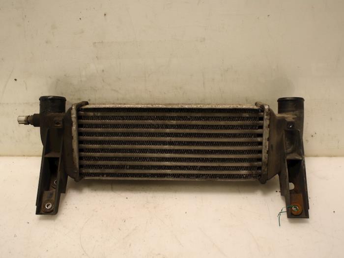 Gebruikte Intercooler Ford Transit Connect 1.8 TDdi LWB Euro 3 Prijs € 60,00 Margeregeling aangeboden door Van Gils Automotive