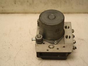 Gebruikte ABS Pomp Jaguar XF (CC9) 4.2 V8 32V Prijs € 104,00 Margeregeling aangeboden door Van Gils Automotive