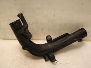 Gebruikte Intercooler Buis Volkswagen Touran (1T3) 2.0 TDI 16V 140 Prijs € 29,00 Margeregeling aangeboden door Van Gils Automotive