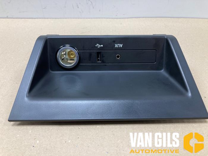 AUX/USB aansluiting Skoda Fabia O170573 - foto 1