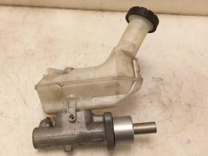 Gebruikte Hoofdremcilinder Renault Clio III (BR/CR) 1.5 dCi FAP Prijs € 30,00 Margeregeling aangeboden door Van Gils Automotive