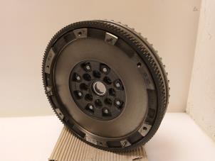 Gebruikte Vliegwiel Mercedes B-Klasse Prijs € 200,00 Inclusief btw aangeboden door Van Gils Automotive