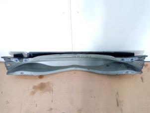 Gebruikte Bumperframe achter Volvo V70 (BW) 2.0 D3 16V Prijs € 81,00 Margeregeling aangeboden door Van Gils Automotive