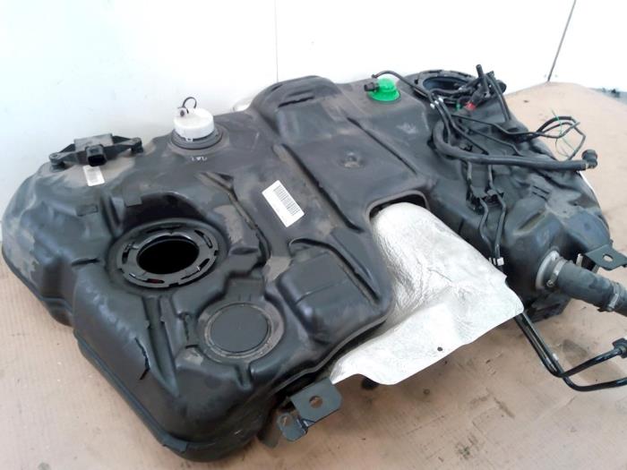 Tank Volvo V70 2.0 D3 16V 31432094 Van Gils Automotive