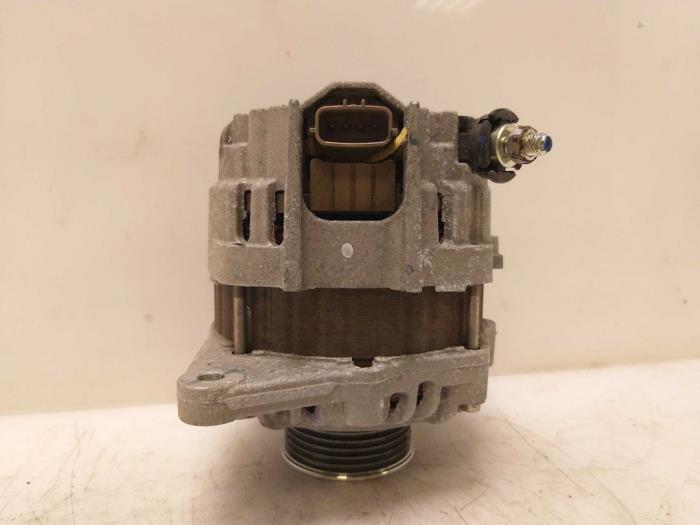 Gebruikte Dynamo Mitsubishi Space Star (A0) 1.0 12V Prijs € 99,22 Inclusief btw aangeboden door Van Gils Automotive