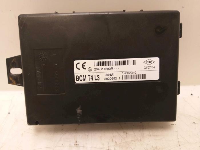 Gebruikte Computer Diversen Renault Captur I (2R) 1.5 Energy dCi 90 FAP Prijs € 110,00 Margeregeling aangeboden door Van Gils Automotive