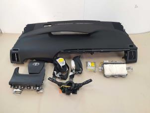 Gebruikte Airbag Set + Module Toyota Prius (ZVW3) 1.8 16V Prijs € 300,00 Margeregeling aangeboden door Van Gils Automotive
