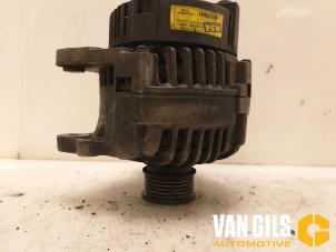 Gebruikte Dynamo Volkswagen Transporter/Caravelle T4 1.9 TDI Prijs € 75,00 Margeregeling aangeboden door Van Gils Automotive