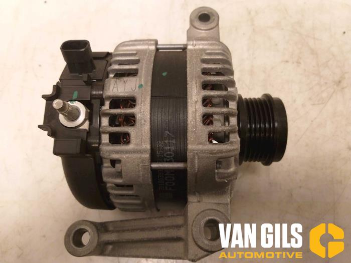 Dynamo van een Opel Astra K Sports Tourer 1.4 Turbo 16V 2019