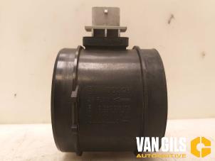 Gebruikte Luchtmassameter Mercedes CLS (C219) 350 3.5 V6 18V Prijs € 60,00 Margeregeling aangeboden door Van Gils Automotive