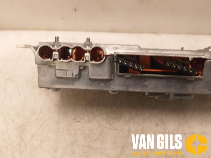 Omvormer van een Tesla Model S 90D 2016