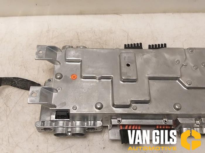 Omvormer van een Tesla Model S 90D 2016