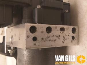 Gebruikte ABS Pomp Mazda CX-3 (DJ/DK) 2.0 SkyActiv-G 120 Prijs op aanvraag aangeboden door Van Gils Automotive