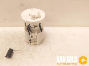 Gebruikte Tank element Pomp Mazda CX-3 (DJ/DK) 2.0 SkyActiv-G 120 Prijs op aanvraag aangeboden door Van Gils Automotive