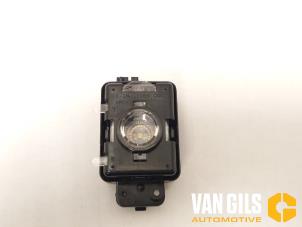 Gebruikte Instapverlichting Tesla Model S 90D Prijs € 53,24 Inclusief btw aangeboden door Van Gils Automotive