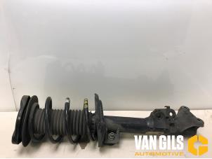 Gebruikte Mac Phersonpoot rechts-voor Mercedes E (R207) E-220 CDI 16V BlueEfficiency Prijs € 137,00 Margeregeling aangeboden door Van Gils Automotive