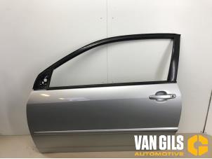 Gebruikte Deur 2Deurs links Toyota Corolla (EB/WZ/CD) 1.4 16V VVT-i Prijs € 150,00 Margeregeling aangeboden door Van Gils Automotive