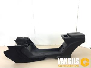 Gebruikte Middenconsoles Tesla Model S 90D Prijs € 604,99 Inclusief btw aangeboden door Van Gils Automotive