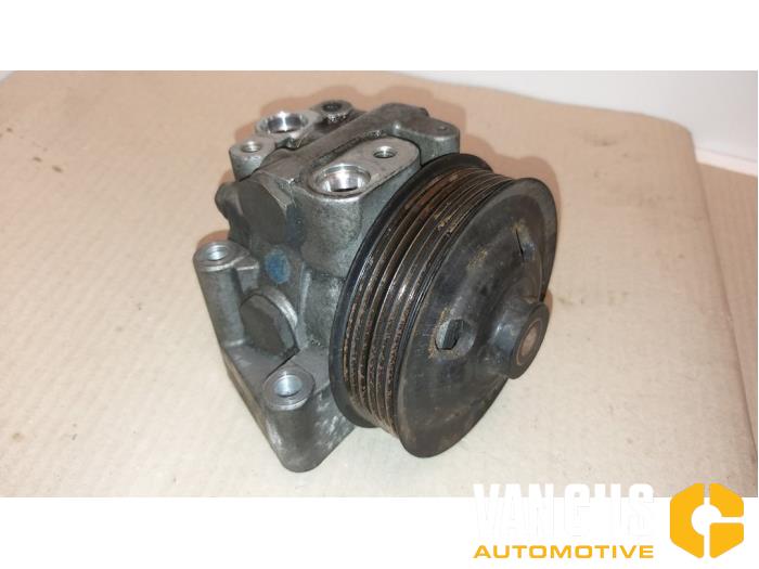 Gebruikte Pomp Servo Jaguar S-type (X200) Prijs € 60,00 Margeregeling aangeboden door Van Gils Automotive