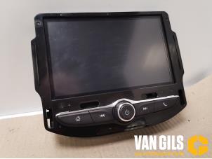 Gebruikte Display Interieur Opel Adam 1.0 Ecotec 12V SIDI Turbo Prijs op aanvraag aangeboden door Van Gils Automotive