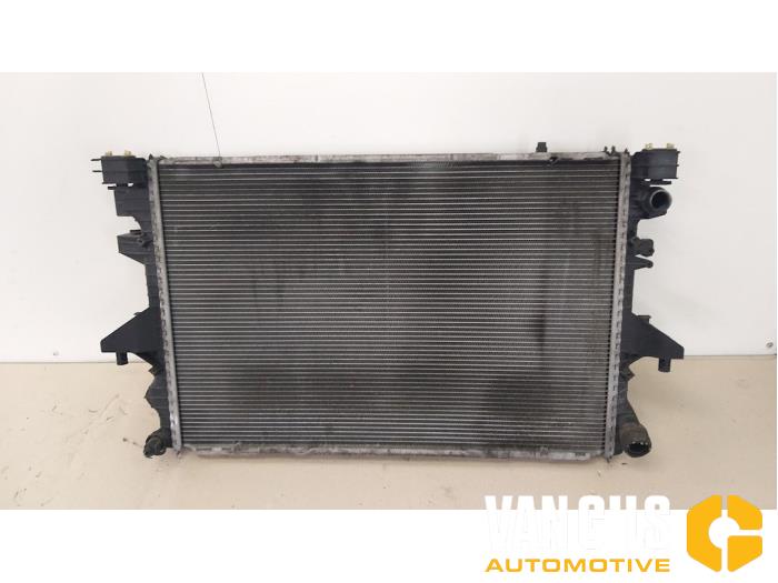 Gebruikte Radiateur Volkswagen Transporter/Caravelle T5 2.5 TDi Prijs € 55,00 Margeregeling aangeboden door Van Gils Automotive