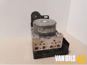 Gebruikte ABS Pomp Volkswagen Touran (5T1) 2.0 TDI 150 Prijs € 254,99 Margeregeling aangeboden door Van Gils Automotive