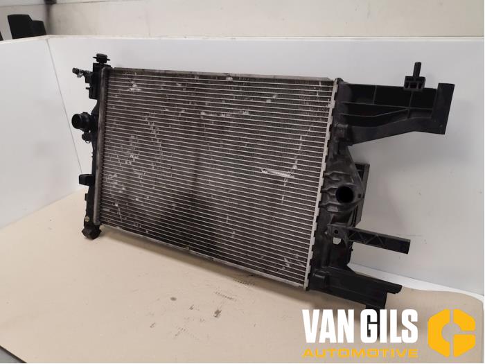 Gebruikte Radiateur Opel Astra J Sports Tourer (PD8/PE8/PF8) 1.6 16V Prijs € 77,00 Margeregeling aangeboden door Van Gils Automotive