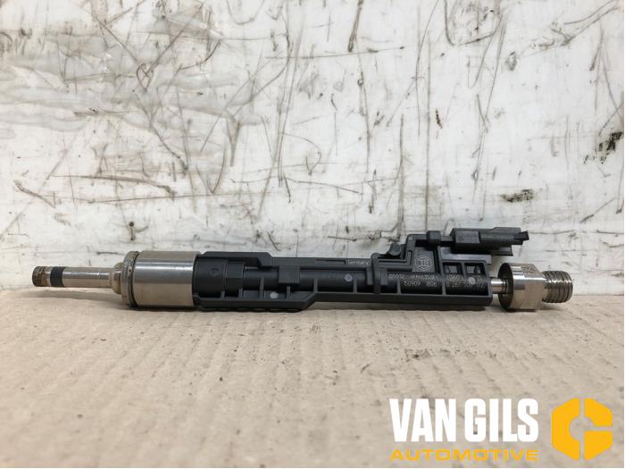 Injector (benzine injectie) BMW X5 O182152 13647639994 VanGilsAutomotive