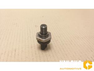Gebruikte Oliedruk sensor BMW 5 serie (F10) 520d 16V Prijs € 30,00 Margeregeling aangeboden door Van Gils Automotive