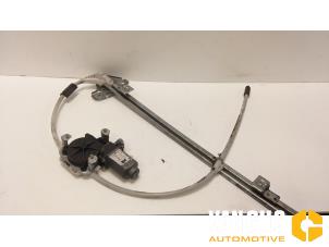 Gebruikte Ruitmechaniek 2Deurs rechts-voor Renault Master II (FD/HD) 2.5 dCi 120 FAP Prijs € 45,00 Margeregeling aangeboden door Van Gils Automotive