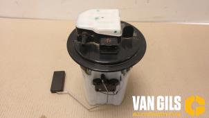 Gebruikte Tank element Pomp Peugeot 208 I (CA/CC/CK/CL) 1.2 12V e-THP PureTech 110 Prijs € 99,99 Margeregeling aangeboden door Van Gils Automotive