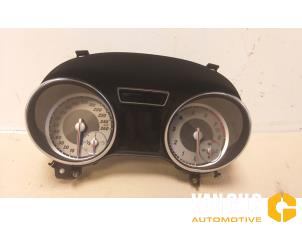 Gebruikte Kilometerteller KM Mercedes CLA (117.3) 1.6 CLA-180 16V Prijs € 499,99 Margeregeling aangeboden door Van Gils Automotive