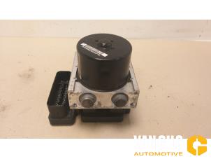 Gebruikte ABS Pomp Renault Twingo II (CN) 1.2 16V Prijs € 44,00 Margeregeling aangeboden door Van Gils Automotive