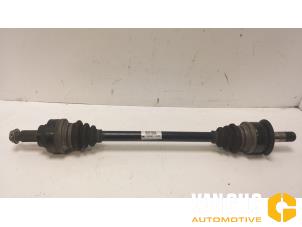 Gebruikte Aandrijfas links-achter BMW 1 serie (F20) 118i 1.5 TwinPower 12V Prijs € 99,99 Margeregeling aangeboden door Van Gils Automotive