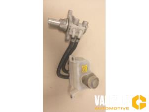 Gebruikte Hoofdremcilinder Ferrari 458 Spider 4.5 V8 32V DCT Prijs € 249,99 Margeregeling aangeboden door Van Gils Automotive