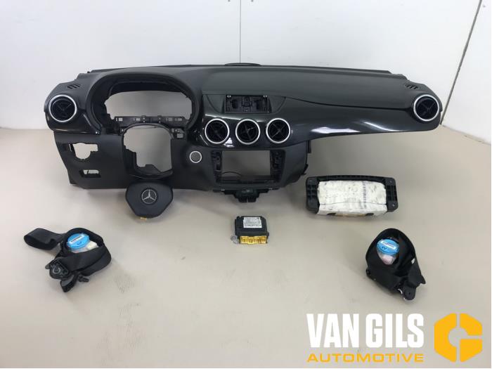 Airbag Set+Module van een Mercedes-Benz B (W246) 1.6 B-180 BlueEFFICIENCY Turbo 16V 2012