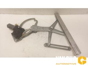 Gebruikte Raammechaniek 4Deurs rechts-voor Mercedes ML I (163) Prijs € 50,00 Margeregeling aangeboden door Van Gils Automotive