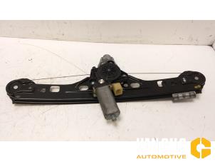 Gebruikte Raammechaniek 4Deurs links-achter Mercedes C Combi (S203) 2.2 C-200 CDI 16V Prijs € 50,00 Margeregeling aangeboden door Van Gils Automotive
